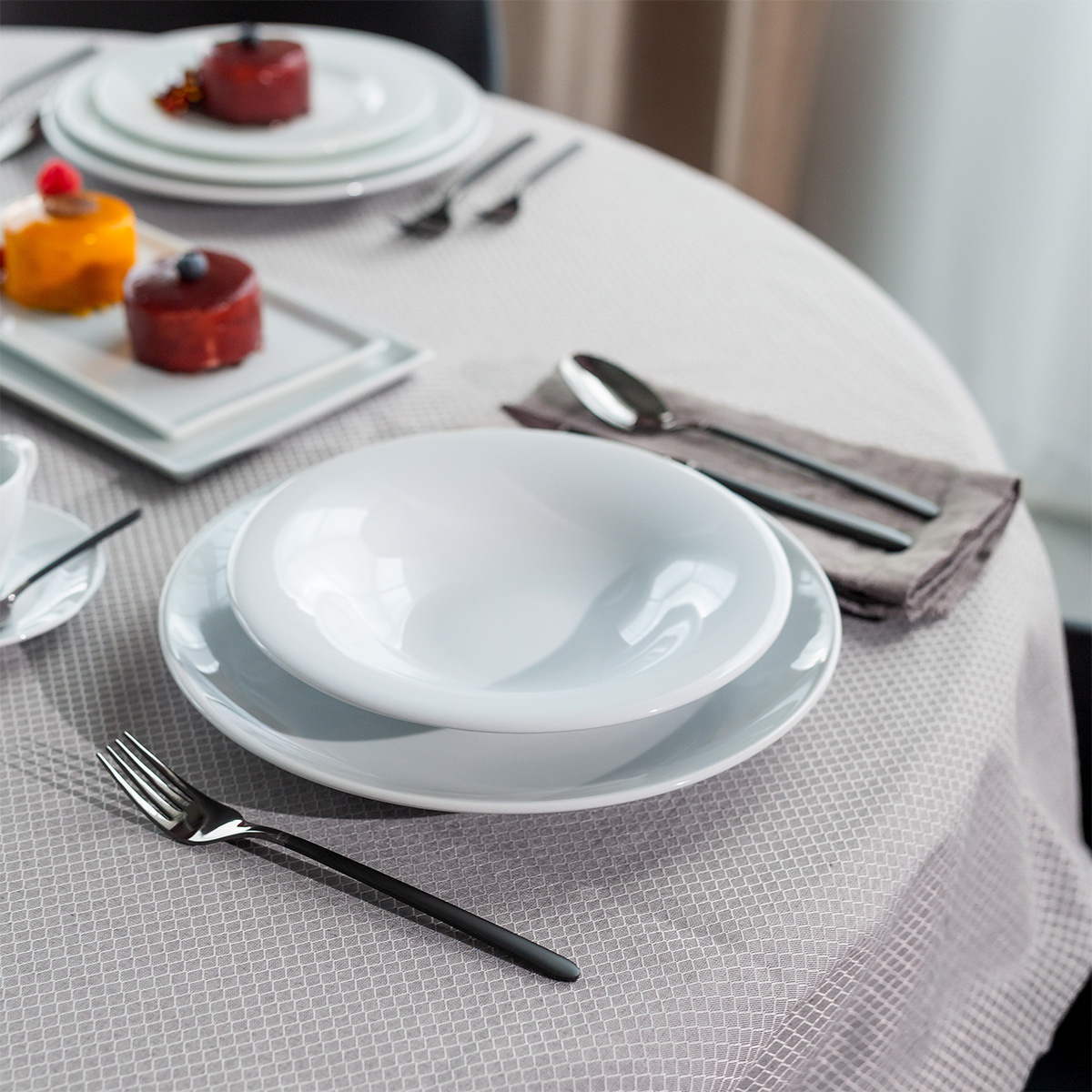 Flacher Teller 28 cm Chic Weiss | Lunasol