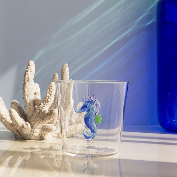 Glas mit blauem Seepferdchen | Ichendorf