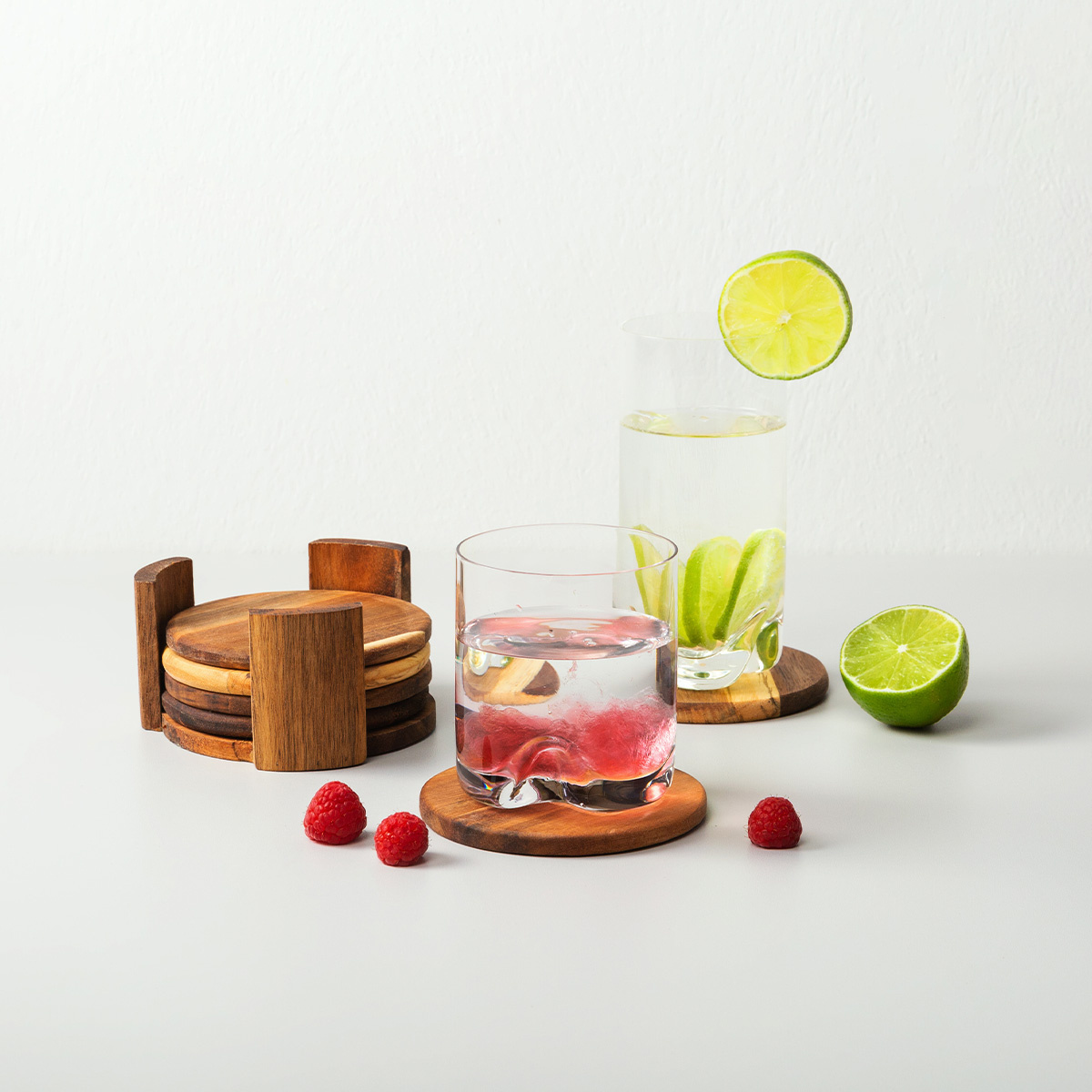 Untersetzer im Ständer 7er-Set ? 11,8 cm - FLOW Wooden