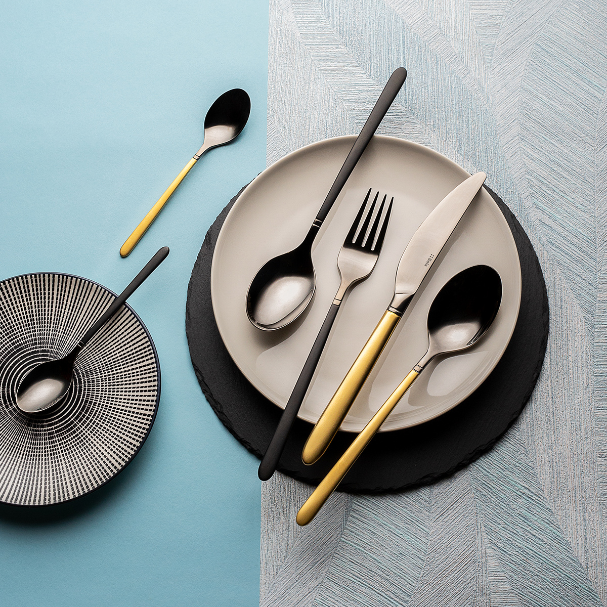 Besteck-Set 16-tlg. — Porto PVD dunkel Titan / schwarz sandgestrahlt
